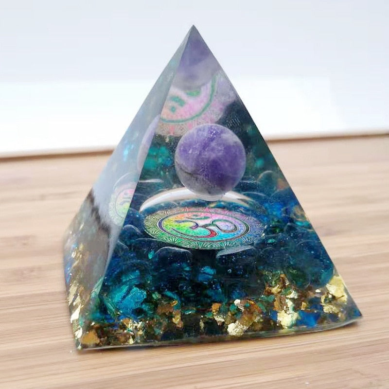 Meditation Amplifier Pyramid/ Chakras